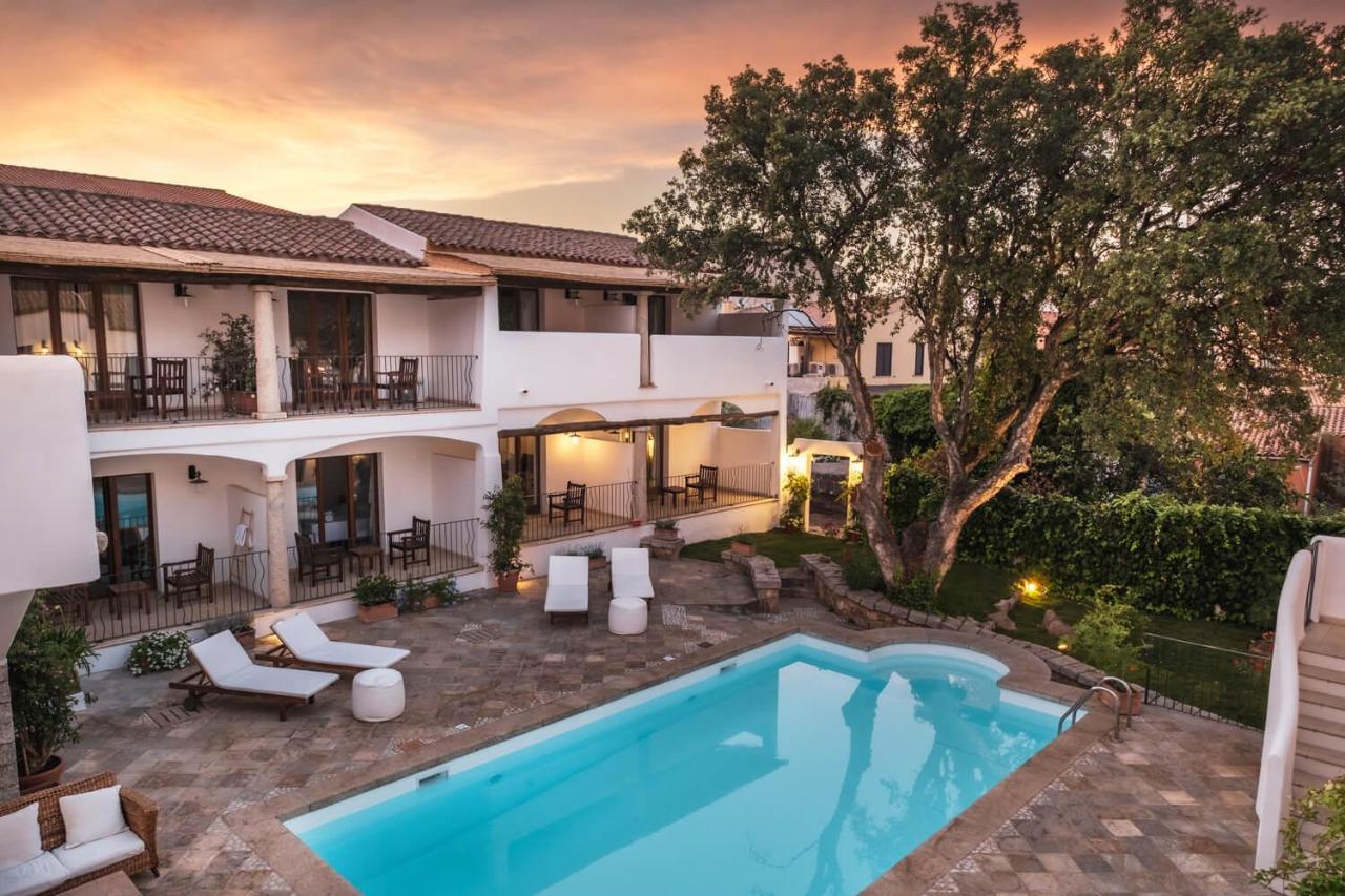 La Suera San Pantaleo Hotel Exterior photo